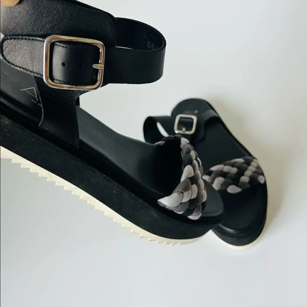 GL ATTILIO GIUSTI LEOMBRUNI Mirea Platform Ankle Strap Sandal In Nero/ Carbon